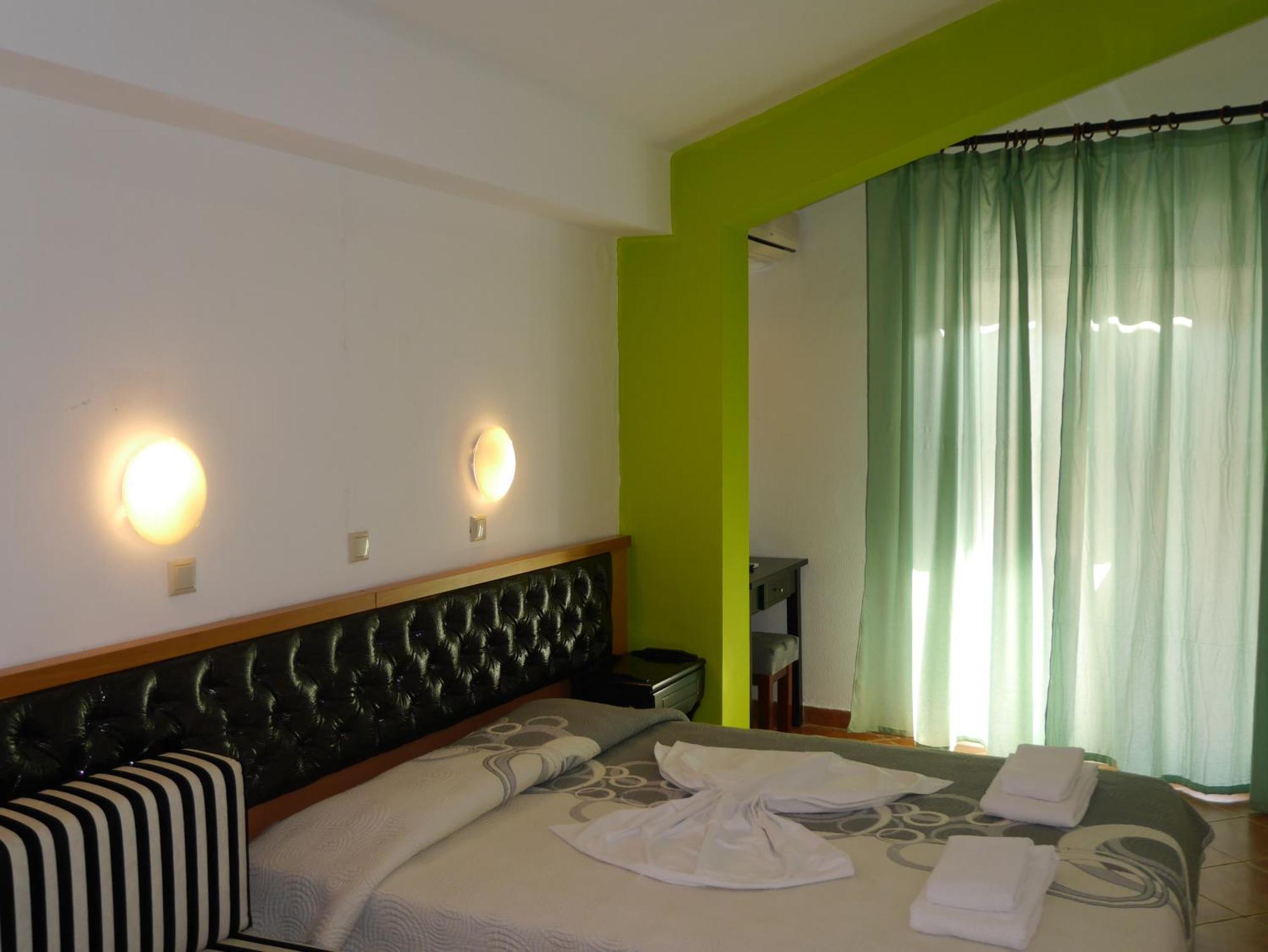 Blue Sky Villas สกาลา โปเตมิอัส ภายนอก รูปภาพ